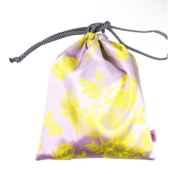 🌻5/$20🌻 Ipsy Satin Floral Drawstring Bag - Picture 1 of 4